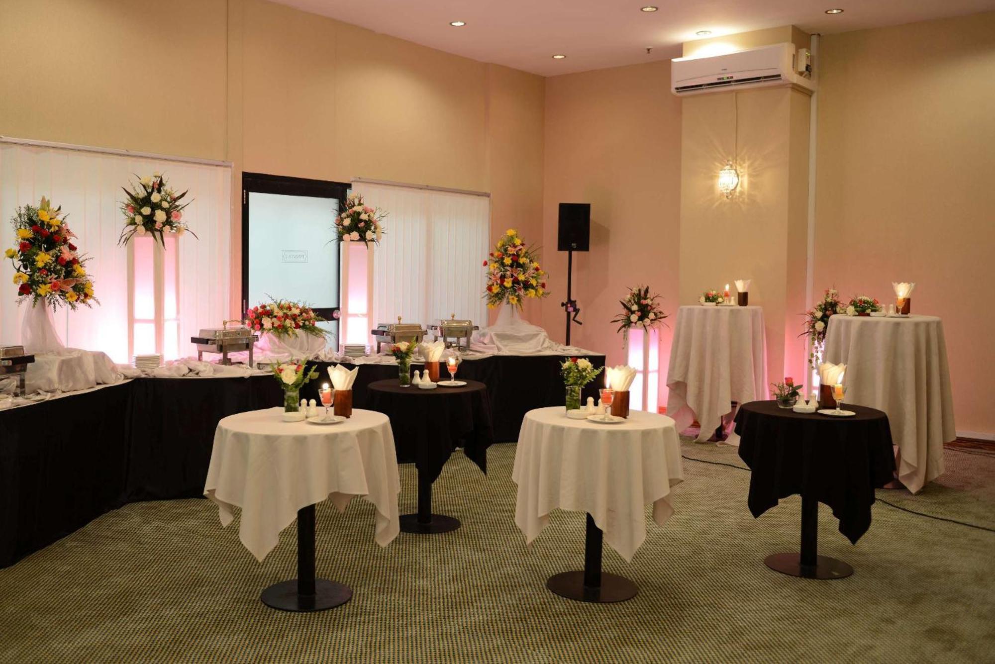 Summit Parkview Yangon Otel Dış mekan fotoğraf