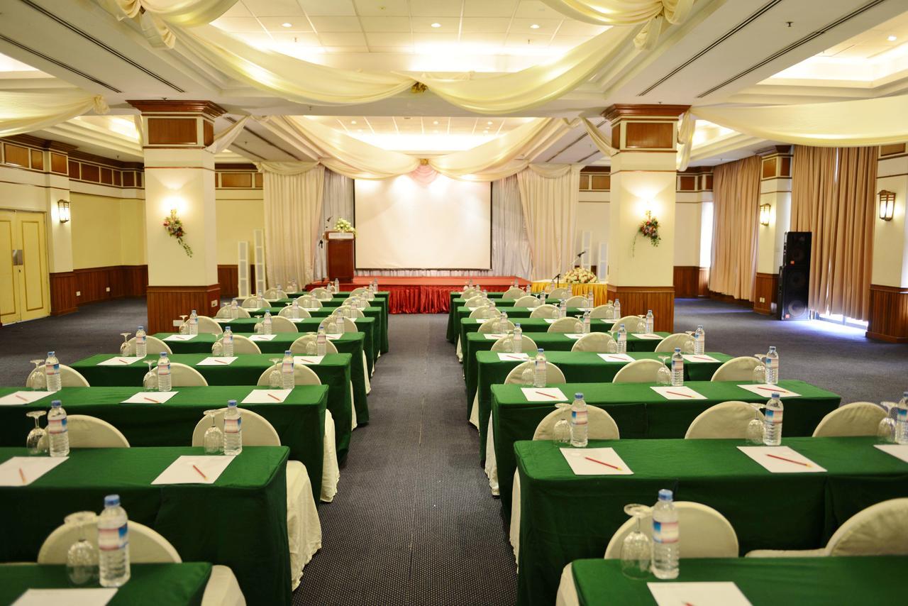 Summit Parkview Yangon Otel Dış mekan fotoğraf