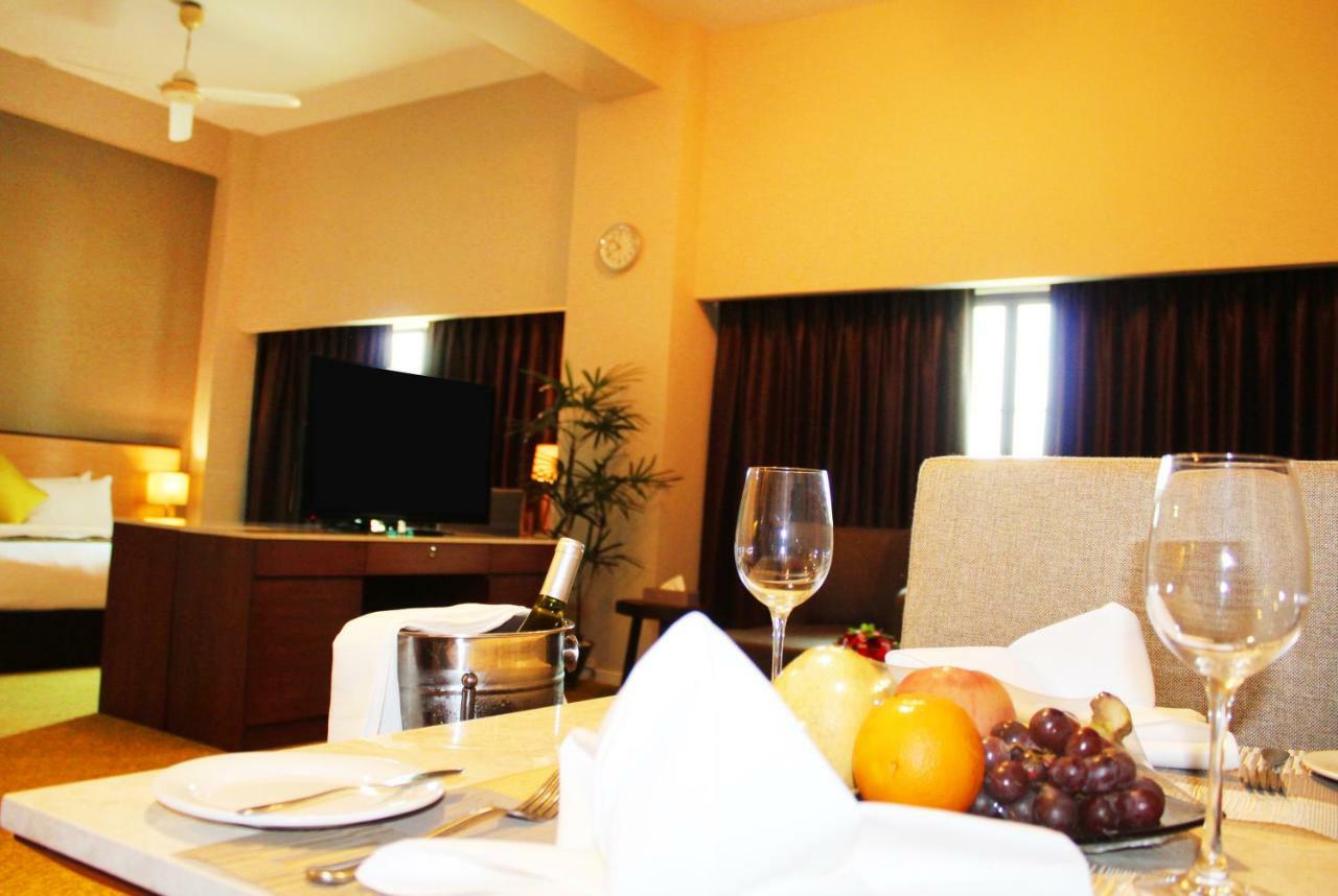 Summit Parkview Yangon Otel Dış mekan fotoğraf